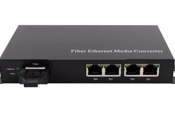 Media Converter 4xRJ45 Ports